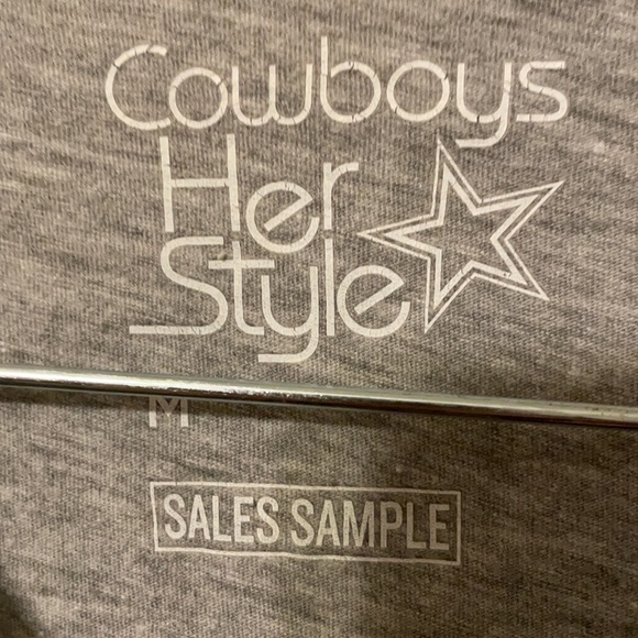 Dallas Cowboys Football t-shirt; heather grey; size medium - Picture 2 of 4